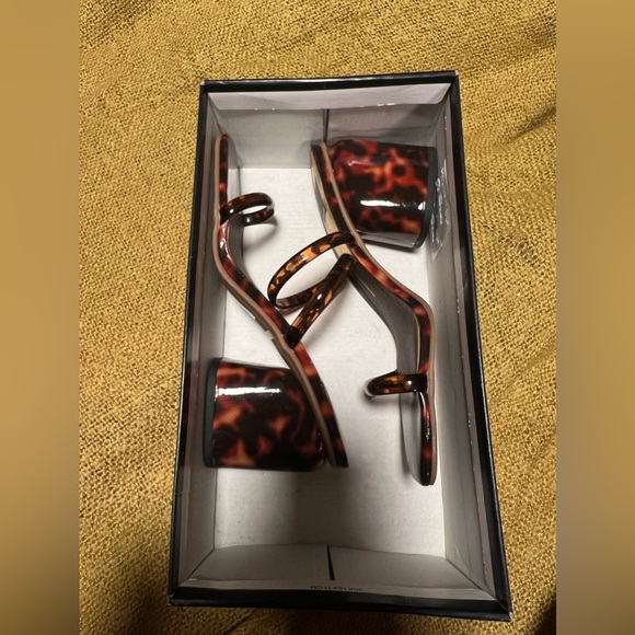 DOLCE VITA TORTOISE CHUNKY HEEL - Picture 4 of 5